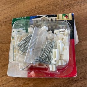 Quick Klips Christmas light hangers